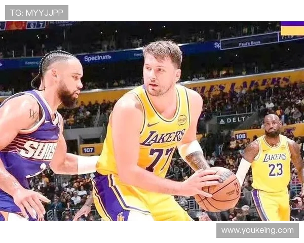 湖人火箭对决在即球迷期待精彩赛事与球星表现